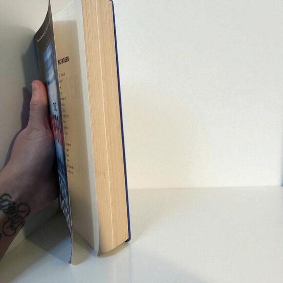 📖 The Coworker by Freida McFadden (Paperback) - Picture 4 of 5